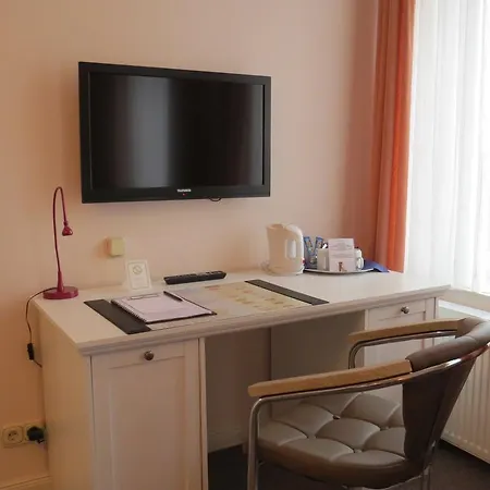 Turmhotel Weserblick Guest house